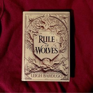 SIGNED 1ST EDITION LEIGH BARDUGO RULE OF WOLVES (Grisha/Six of Crows) HARDCOVER